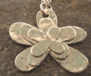 Sterling Silver Daisy Pendant Necklace