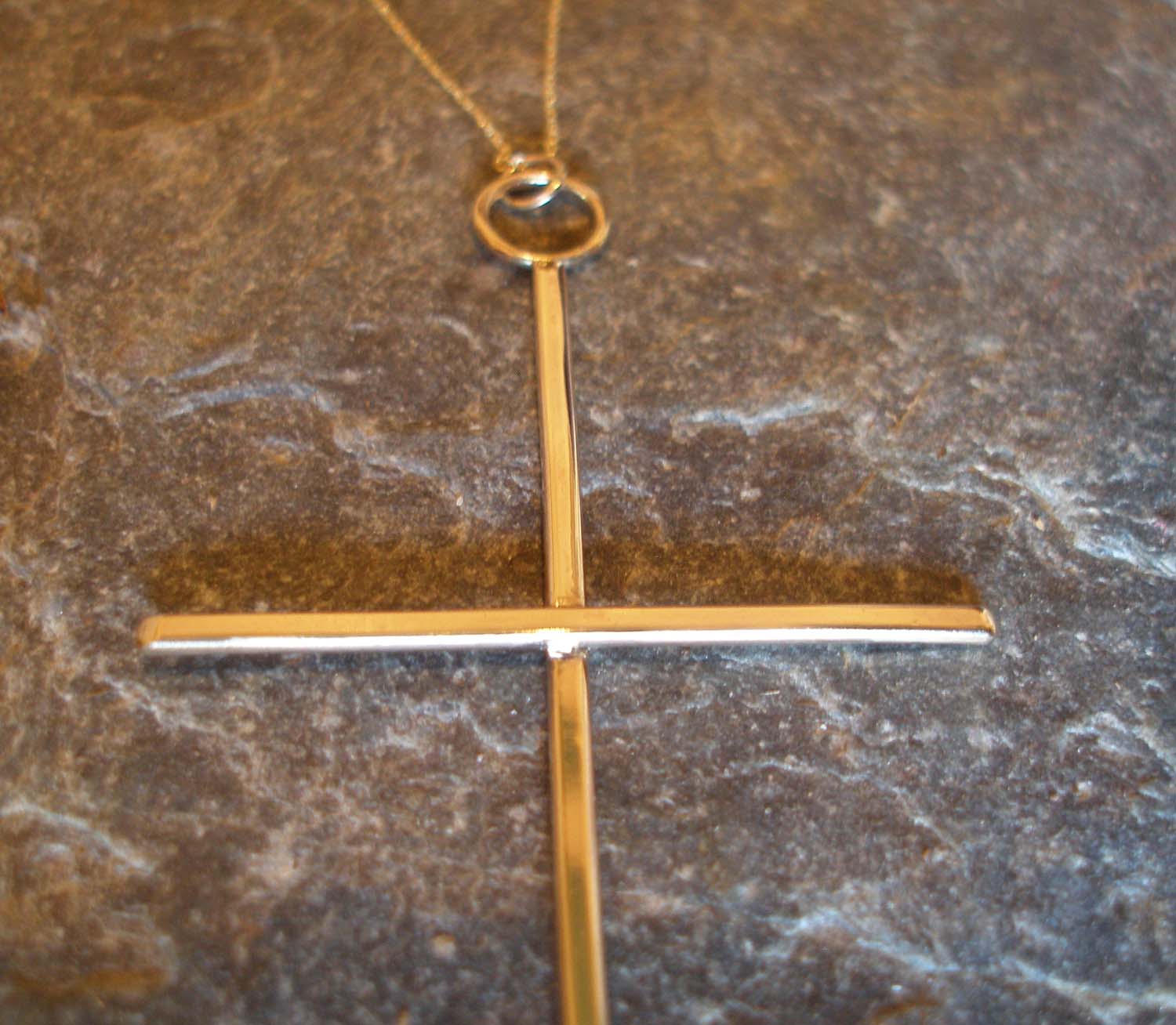 Large Plain 9ct Gold Cross